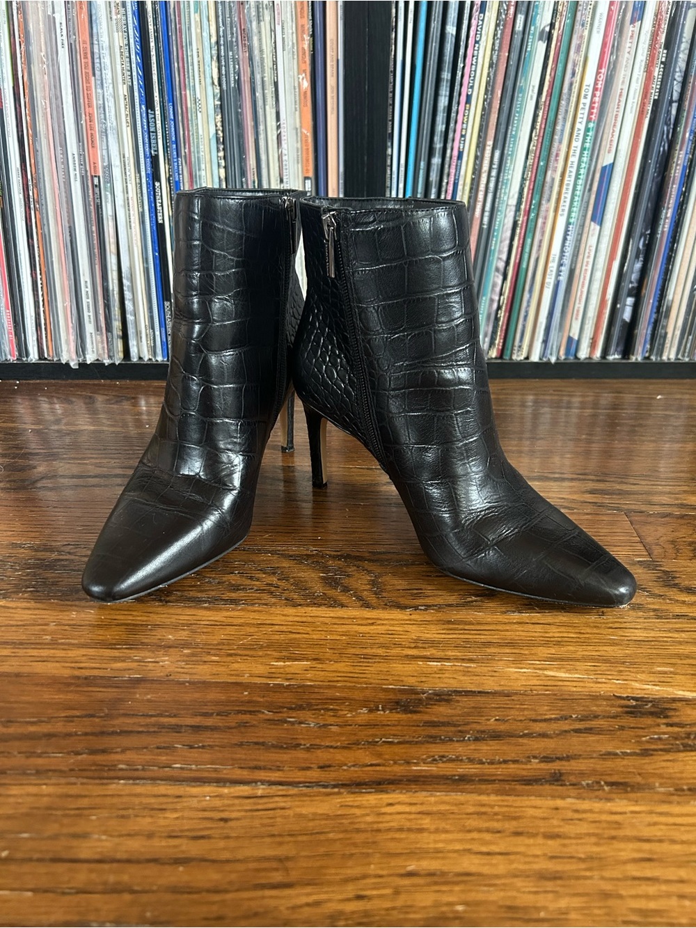 Vince Camuto Black Croc Embossed Leather Boots Women’s Size 7